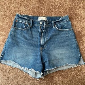 Abercrombie Curve Love High Rise Mom Short